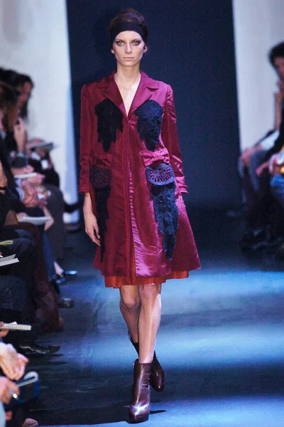Look 30